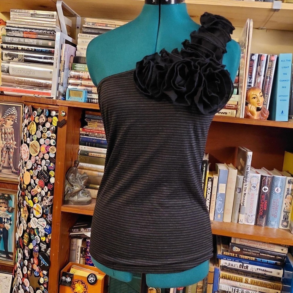 Janette Plus USA‎ Y2K Asymmetrical Striped Tank Top Ruffle Floral Strap Large